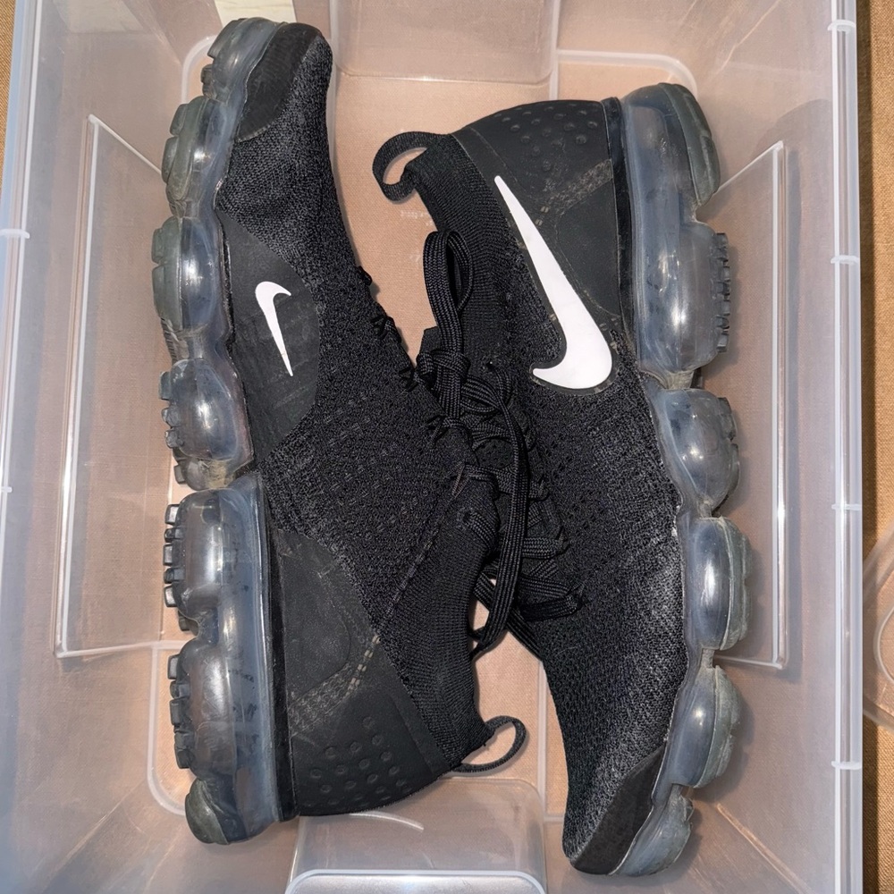 Nike Air VaporMax Flyknit 2 Black White - Picture 7 of 8